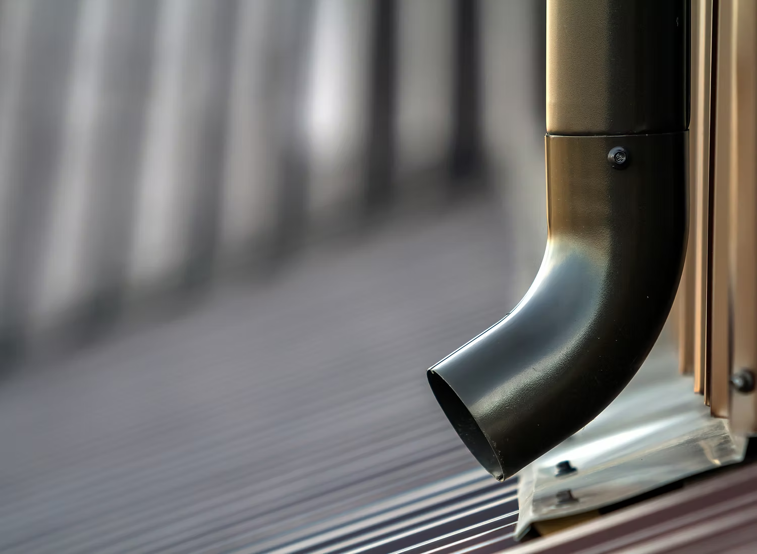 Seamless gutter installation