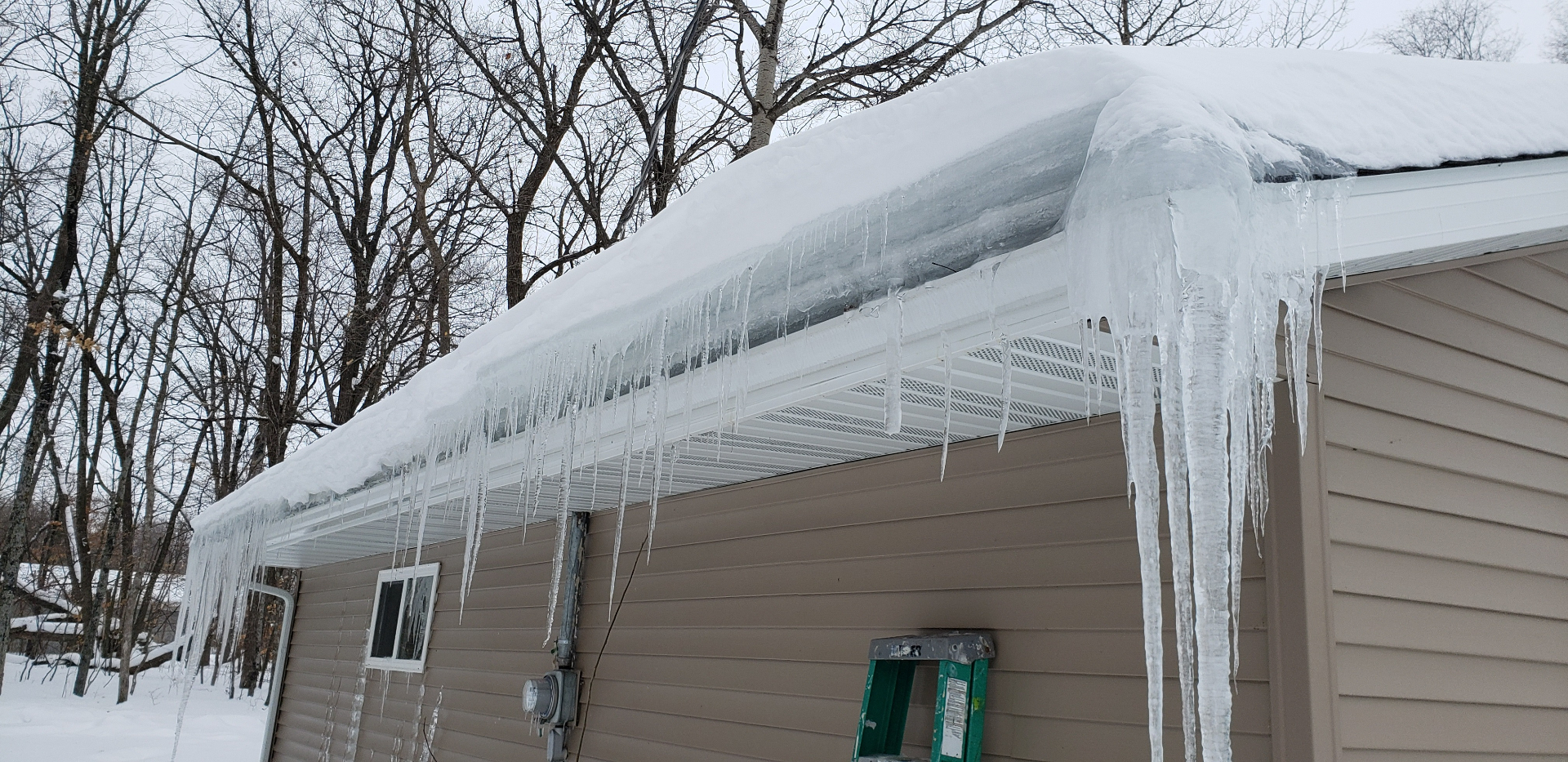 Tennessee winter storm damage that punishes asphalt roofs